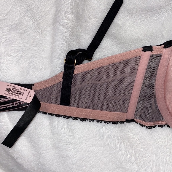 Victoria’s Secret Bra - Picture 5 of 6